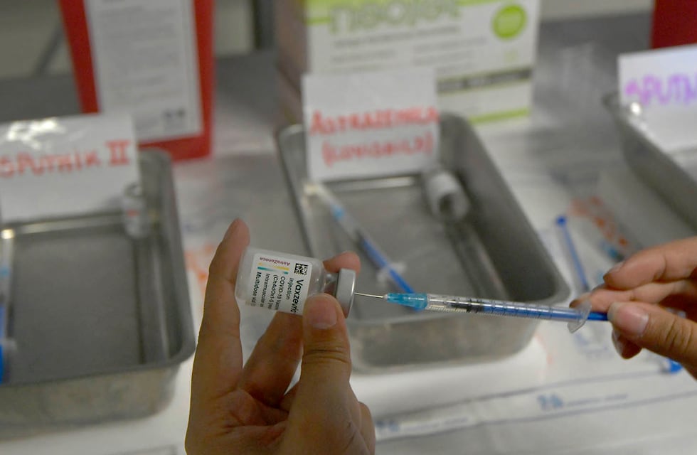 Vacunación: Tucumán recibió 12.366 dosis de Sputnik del segundo componente