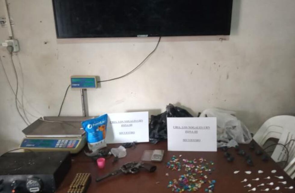 Tafí Viejo: en allanamientos por escruches, secuestraron drogas y armas de fuego