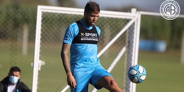 El zaguero se lesionó en el partido ante Mitre de Santiago del Estero y está en condiciones de jugar el domingo contra Almirante Brown