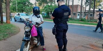 Durante un operativo provincial la Policía retuvo 102 vehículos y labró 185 actas