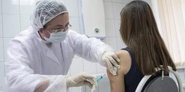 Se amplia la población objetivo en la vacunación contra el COVID-19 en Misiones.