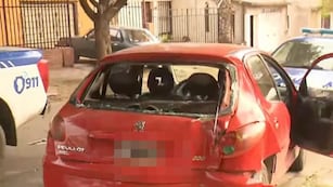 El auto robado este viernes en la ciudad de Córdoba.