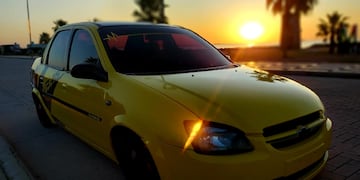 corsa amarillo - Emi Toldo