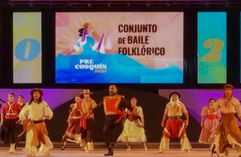 La Academia C.E.F.A de Arroyito participó en el escenario mayor de Cosquín con la obra “Las mujeres de Rosas”