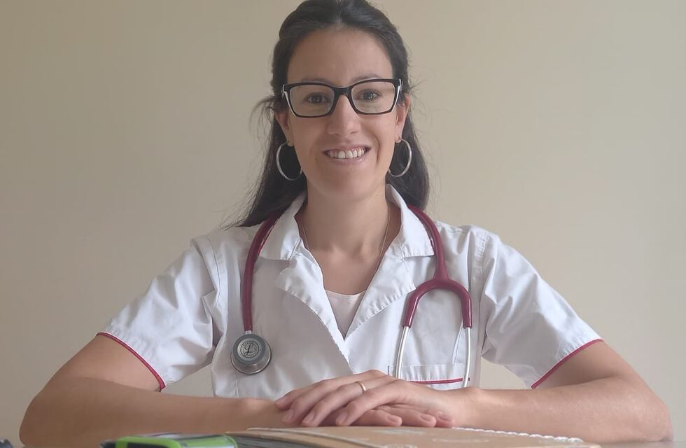 Una pediatra maipucina usa sus redes sociales para informar sobre maternidad