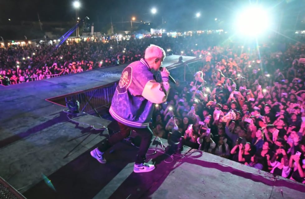 Lit Killah brindó su último show del 2021 en Rincón De Los Sauces ante una multitud