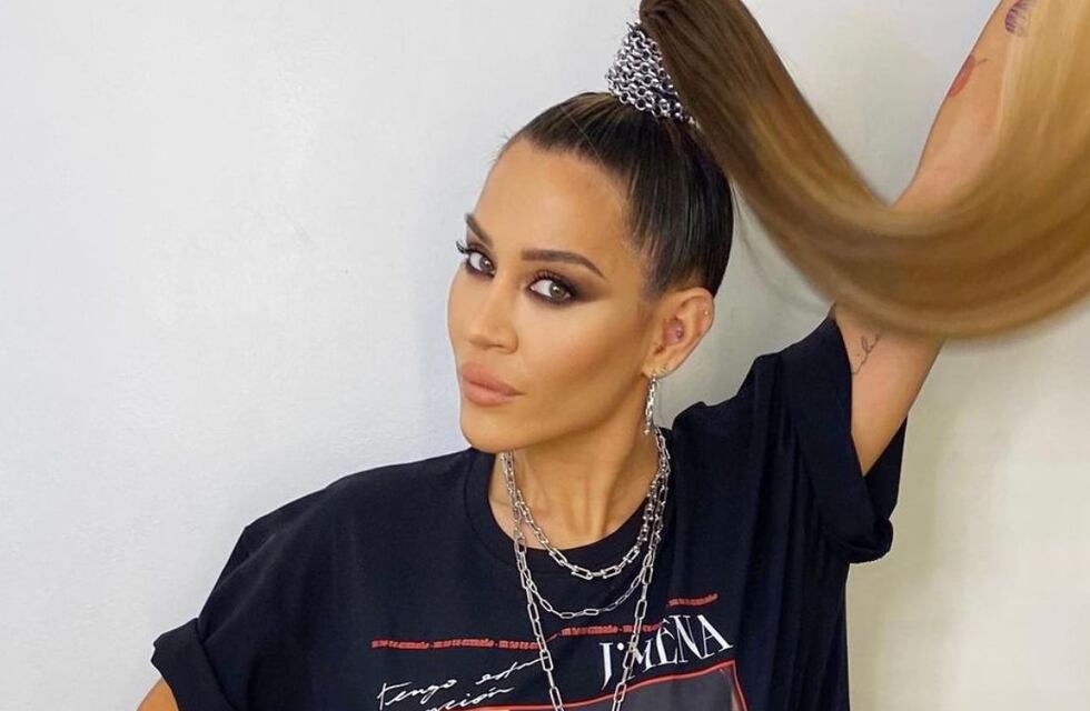 Mundial Qatar 2022: la pirueta de Jimena Barón en microbikini para alentar a la Selección