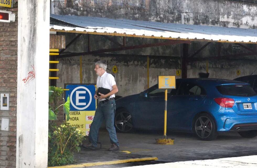 Insólito: alquilan un departamento dentro de un estacionamiento y tiene este precio