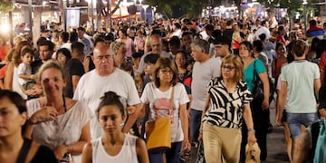 El turismo en Villa Carlos Paz a pleno. (La Voz)