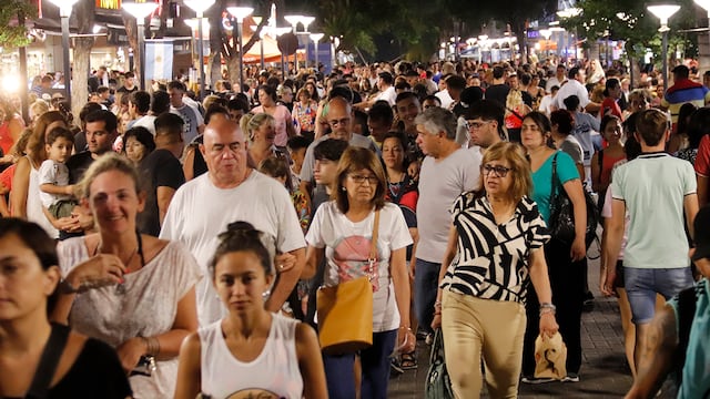 El turismo en Villa Carlos Paz a pleno. (La Voz)