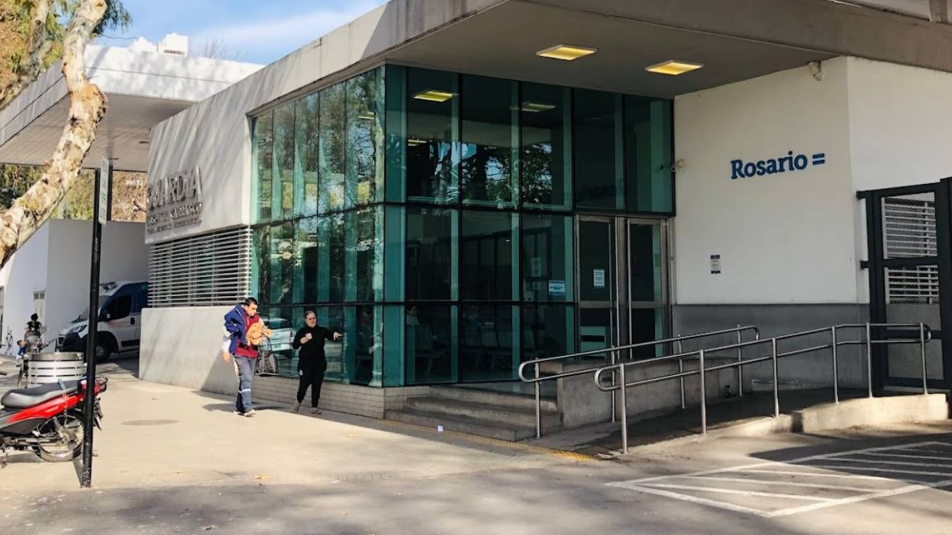 El Hospital Intendente Gabriel Carrasco funciona sobre bulevar Avellaneda y 9 de Julio, en la zona oeste de Rosario.