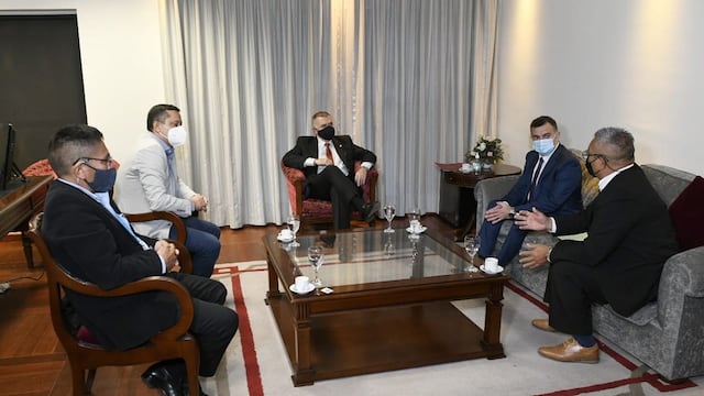 Jaldo entregó beneficios a guías turísticos.