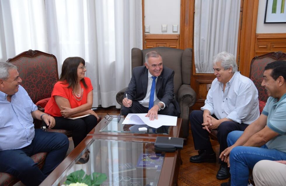 Pago de horas extendidas a maestros provinciales