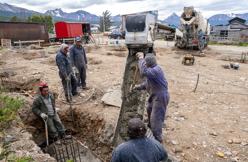Ushuaia: avanzan las obras de gas y equipamiento en el barrio Colombo