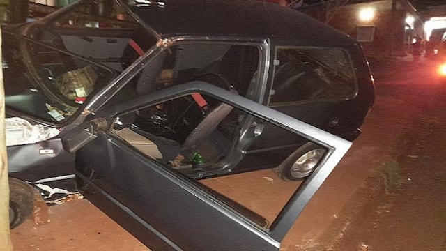 Un automóvil se incrustó en una vivienda en Eldorado.
