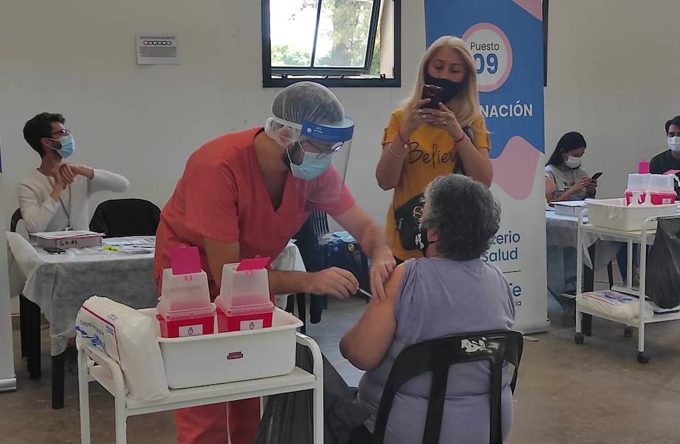 Vacuna COVID-19 en Santa Fe: esperan lograr la inmunidad de rebaño en un mes y medio