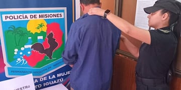 Detuvieron a un hombre en Iguazú por amenazas y violencia de género contra su pareja.