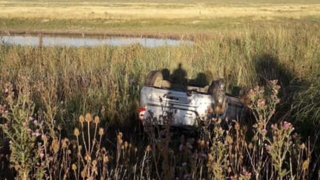 Ruta 51: volcó un auto en el ingreso a Tapalqué