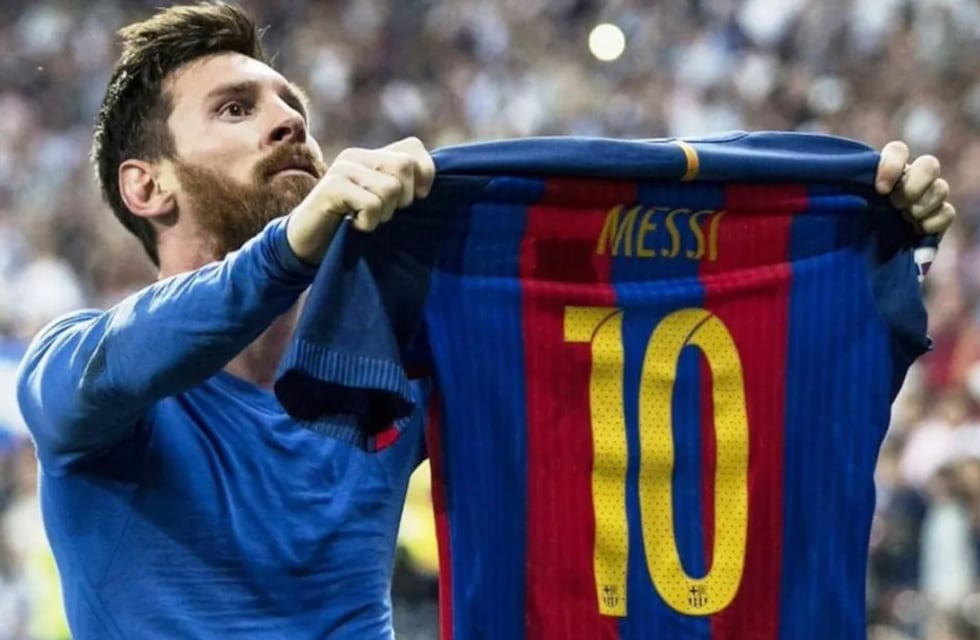La insólita reacción de un fanático de Real Madrid cuando le regalaron la camiseta de Lionel Messi