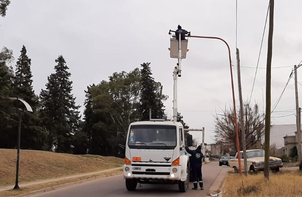 Punta Alta: instalaron nuevas luminarias LED en el parque San Martín