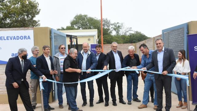Corte de cintas de la planta elevadora de líquidos cloacales