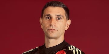 Más allá de su éxito en la Selección Argentina: qué buscan los argentinos sobre Dibu Martínez en Google
