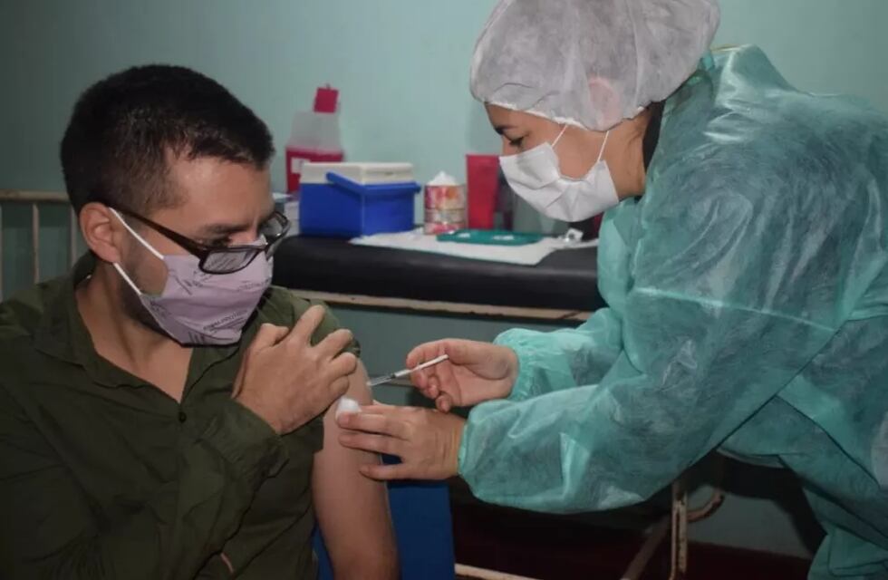 En las localidades de Capioví y Santo Pipó, los vacunatorios se trasladarán a comedores y a la plaza