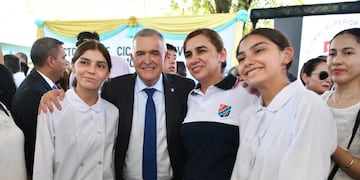 Jaldo encabezó el acto por el cierre lectivo en Simoca.