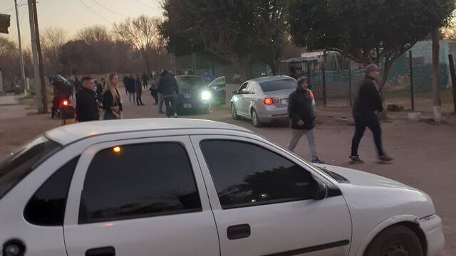 Operativo por una fiesta clandestina en barrio Mafekín, en Córdoba (Policía de Córdoba).