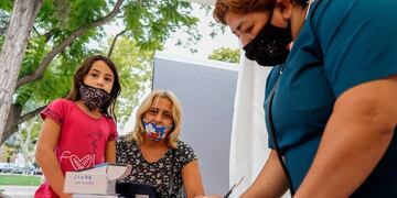 Hasta el miércoles la municipalidad de Las Heras brinda un espacio de salud y controles médicos en la plaza Marcos Burgos.