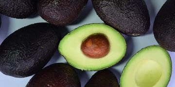 ¿Lo sabías? Cómo guardar la mitad de una palta para que no se ponga negra.