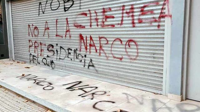 Este domigo vandalizaron el local del vicepresidente rojinegro Cristian D'Amico en la zona sur. (@teleferosario)