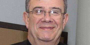 Monseñor Zecca.