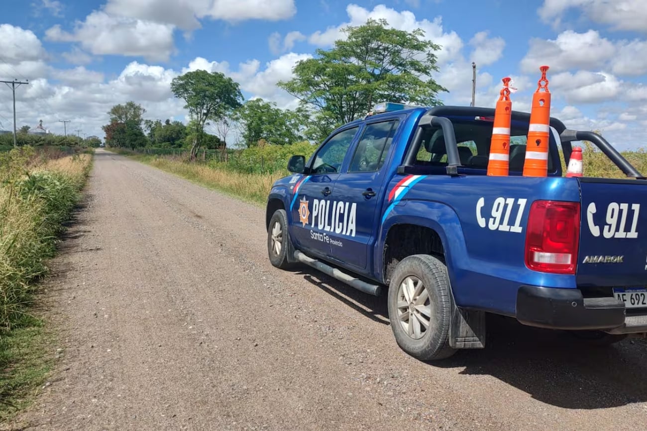 Santa Fe: detuvieron a un hombre, robó el arma a un policía y se tiró del patrullero en movimiento. (Gentileza)