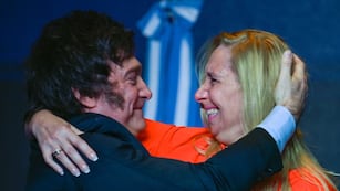 El presunto rol de Karina en la vida privada de Javier Milei: “Filtra a...”