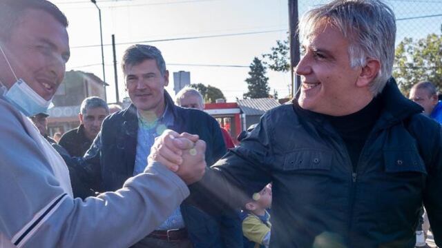 El Intendente presidió el acto de pavimentación de barrio Los Sauces y se refirió a la polémica de los gastos.