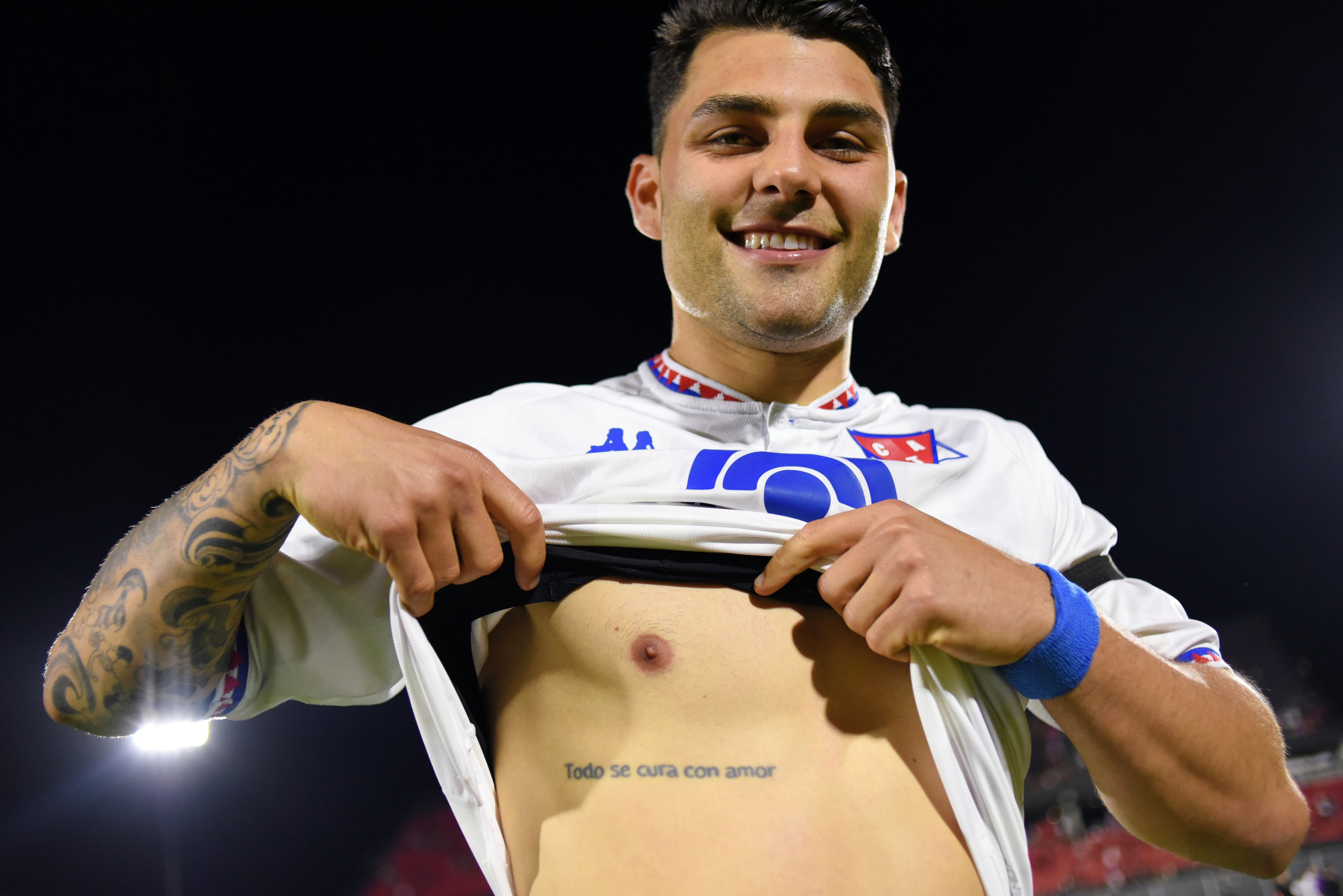 "Nacho" Russo, de Tigre y el tatuaje dedicado a su papá. (Fotobaires).