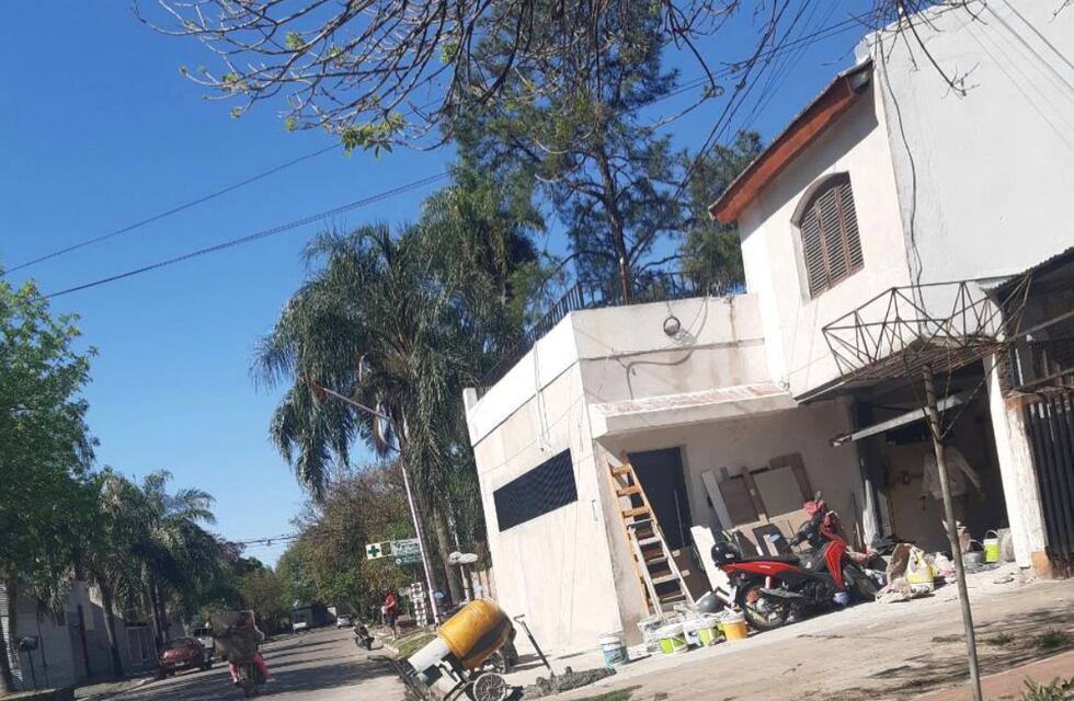Vecino de Resistencia avanza con una construcción ilegal
