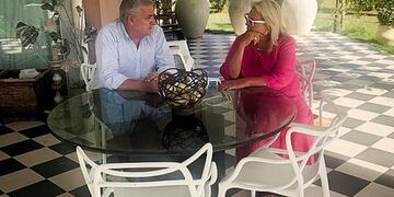 Limando asperezas, Gerardo Morales y Elisa Carrió volvieron a encontrarse, esta vez en la costa atlántica, y del diálogo resultó un "acuerdo preelectoral" para generar "un gobierno de coalición".