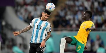 El Cuti Romero fue una fiera nuevamente en la victoria sobre Australia. Gran partido del ex Belgrano en la Selección (AP)