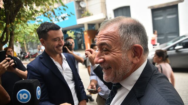 Luis Juez junto a Rodrigo de Loredo en la Bolsa de Comercio de Córdoba.