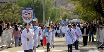 El acto en conmemoración del aniversario del fallecimiento del General José de San Martín,realizado en el nivel inicial de la escuela municipal "Gustavo Levene".