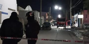 Explosión en una ferretería: uno de los heridos tiene el 80% del cuerpo quemado