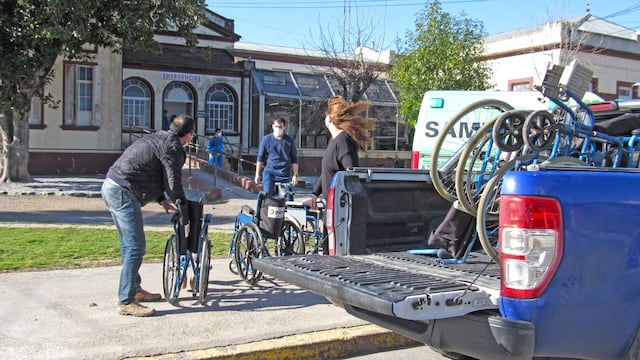PAMI donó sillas de ruedas al Pintos y al Materno infantil