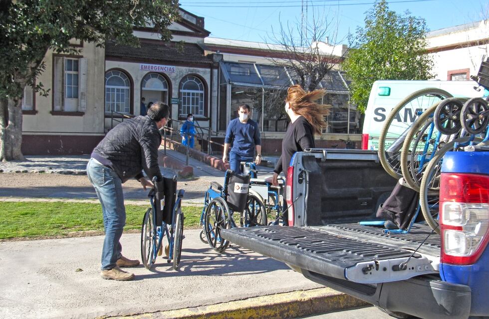 PAMI donó 17 sillas de ruedas al Hospital Pintos y al Materno Infantil
