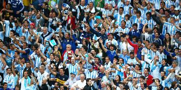Hinchas argentinos en el mundial de Brasil 2014  (Foto de Julian Finney/Getty Images)