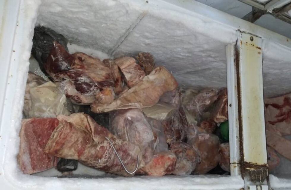 Allanan carnicería llamada “Manitas Traviesas” por vender cortes en mal estado