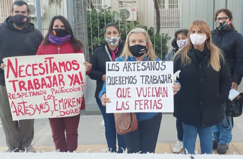 Artesanos de Resistencia piden ser habilitados para trabajar