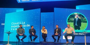 En el panel de Cloud estuvieron Gabriel Aníbal Pulice, Gerente de infraestructura y producción de Frávega; Sebastian Bianco, Gerente de Arquitectura e innovación de AGEA; Diego Colombo, CTO de Visma_Latam; y Martín Veiga, Subgerente de infraestructura de Alsea (Burger King y Starbuks).