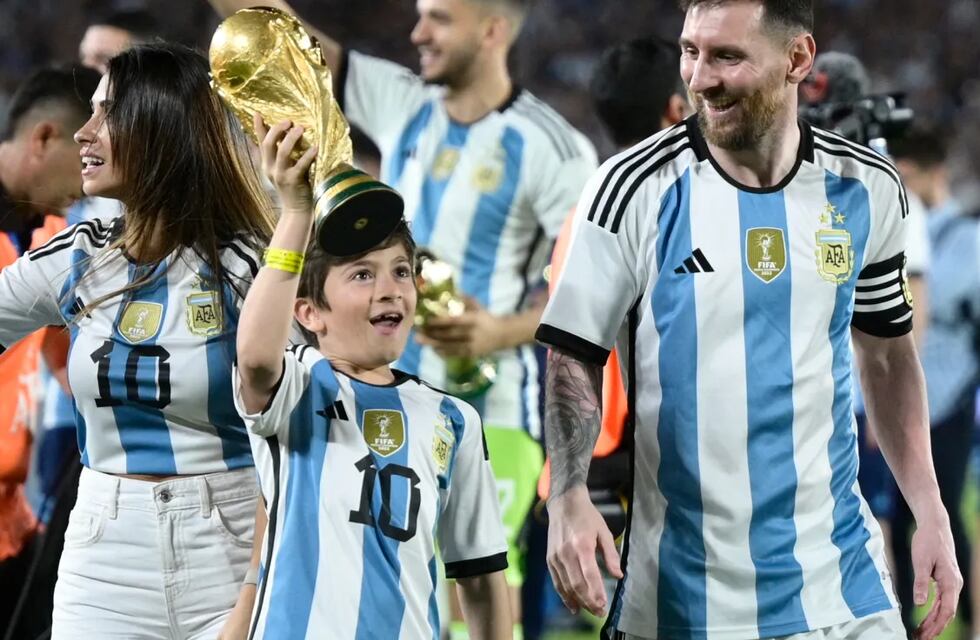 Modo hincha: Lionel Messi fue a ver jugar a Thiago y causó sensación en la cancha